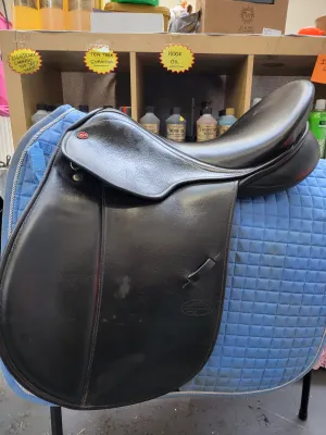 18" Lemetex Futura Gp saddle med gullet