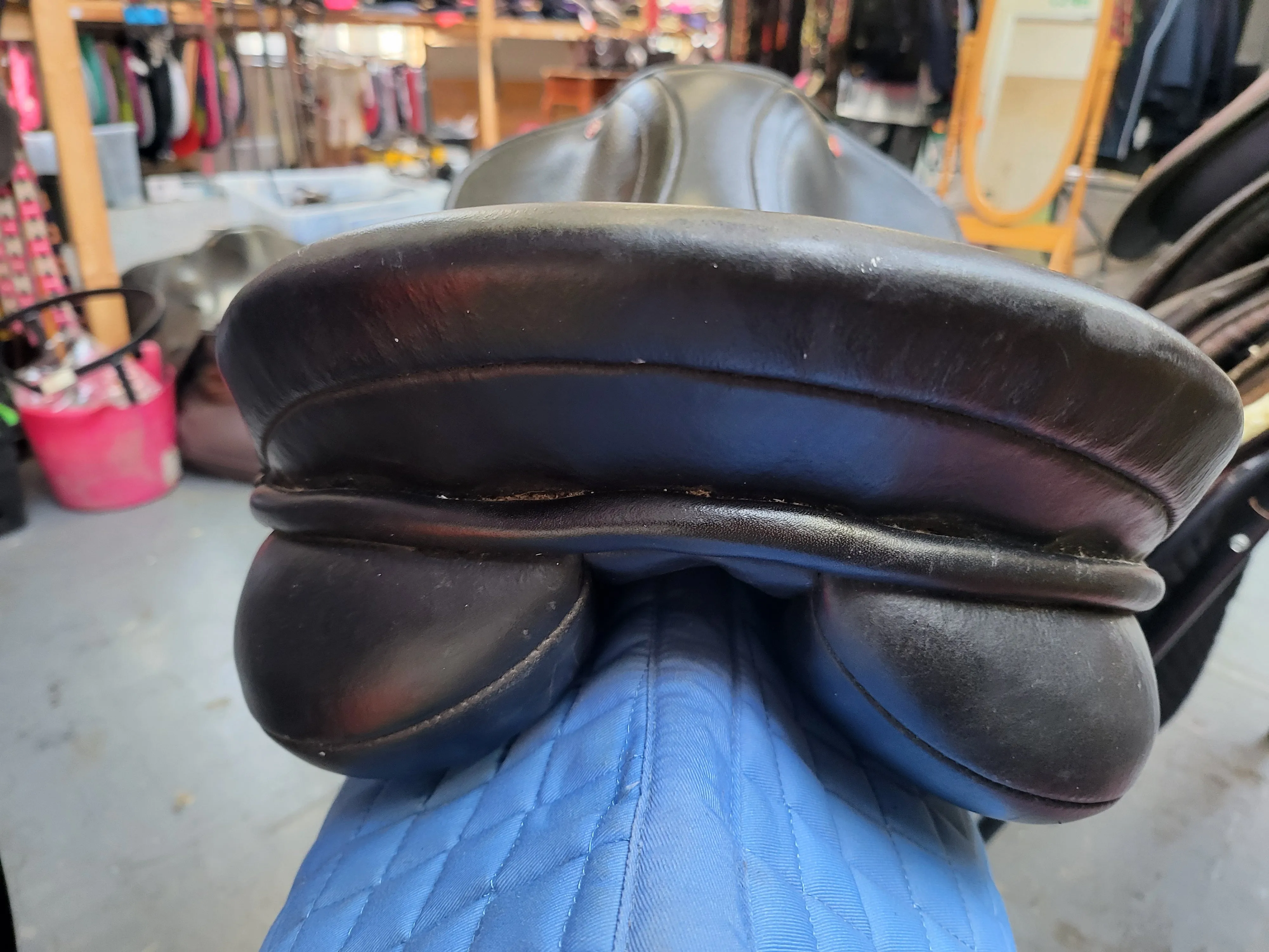 18" Lemetex Futura Gp saddle med gullet