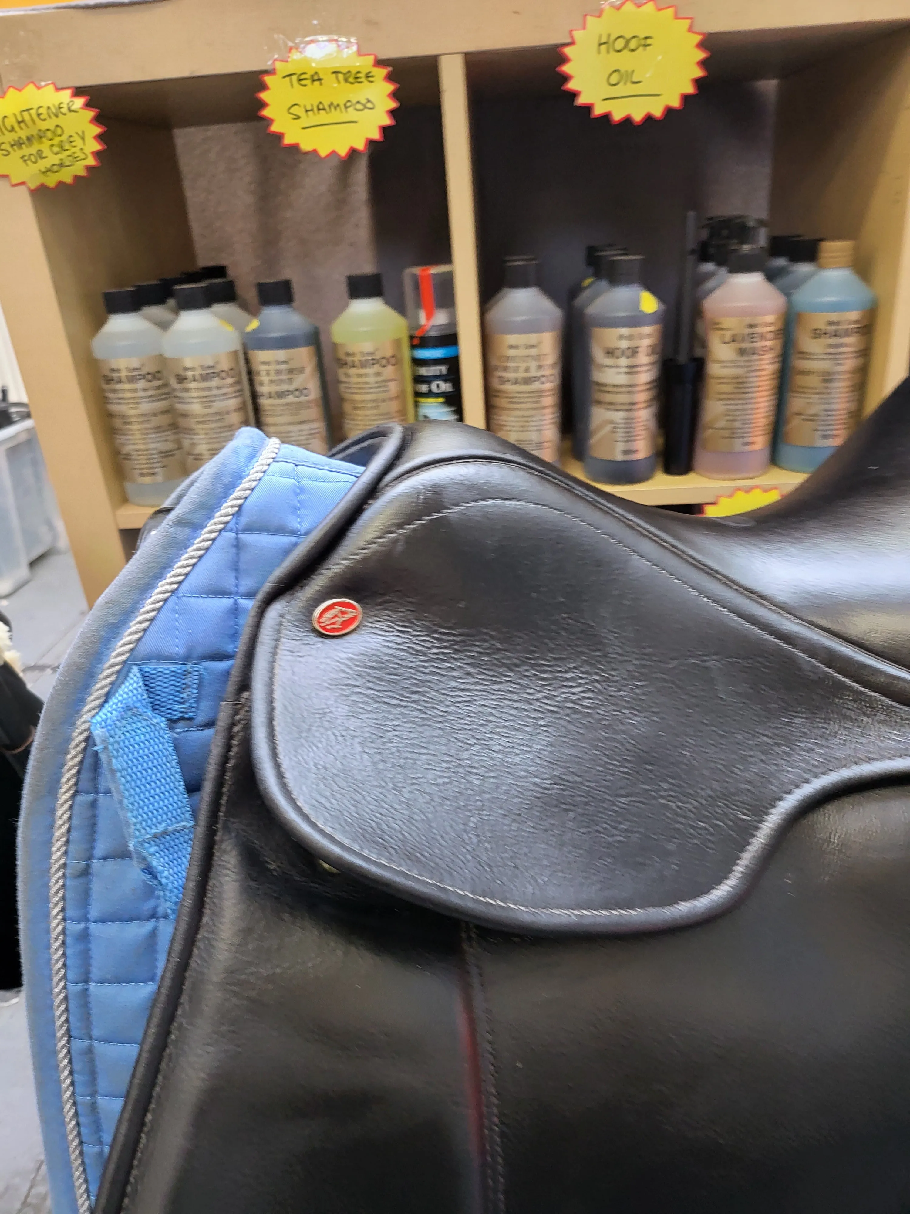 18" Lemetex Futura Gp saddle med gullet