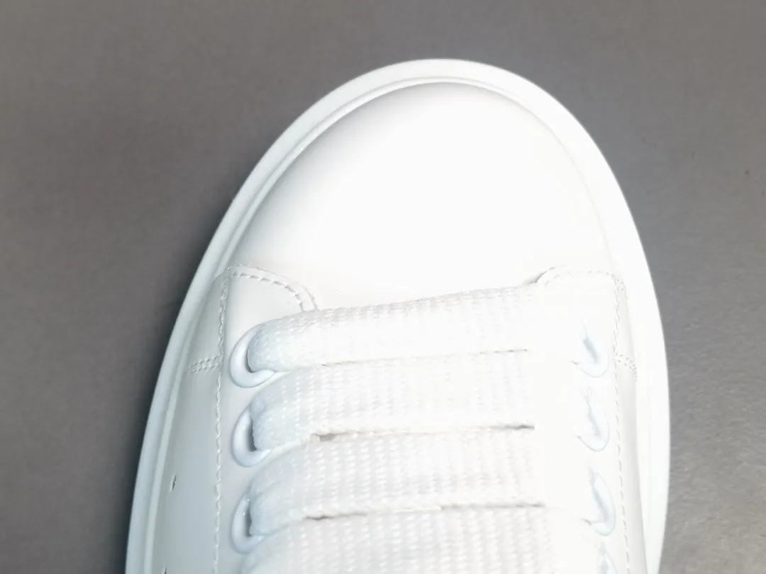 ALEXANDER MCQUEEN SNEAKERS x WHITE VANILLA