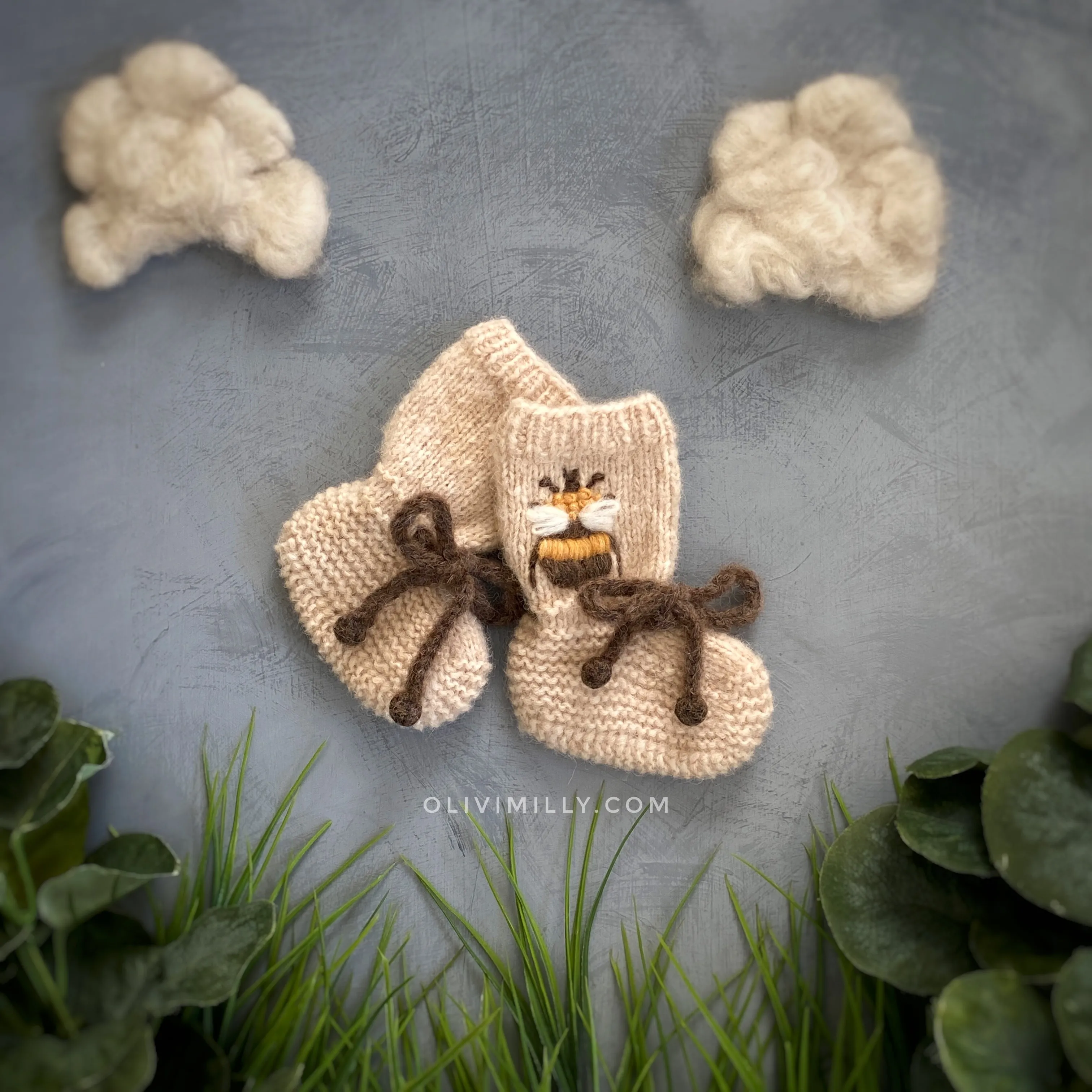 Bee Booties |wheat| In stock (1-2y)