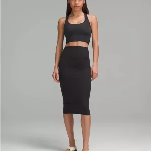 EUC Lululemon Nulu Slim Fit High Rise Skirt Black Size 2
