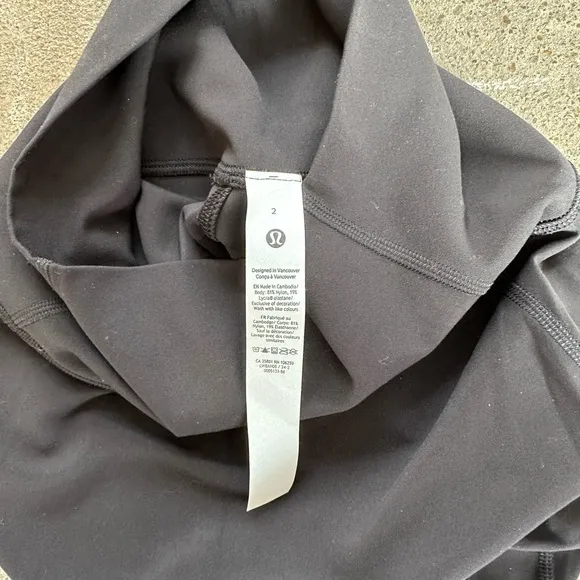 EUC Lululemon Nulu Slim Fit High Rise Skirt Black Size 2