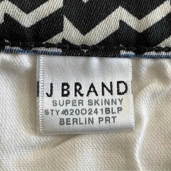 J Brand Berlin Print Super Skinny Leg Jeans Mid Rise Size 24