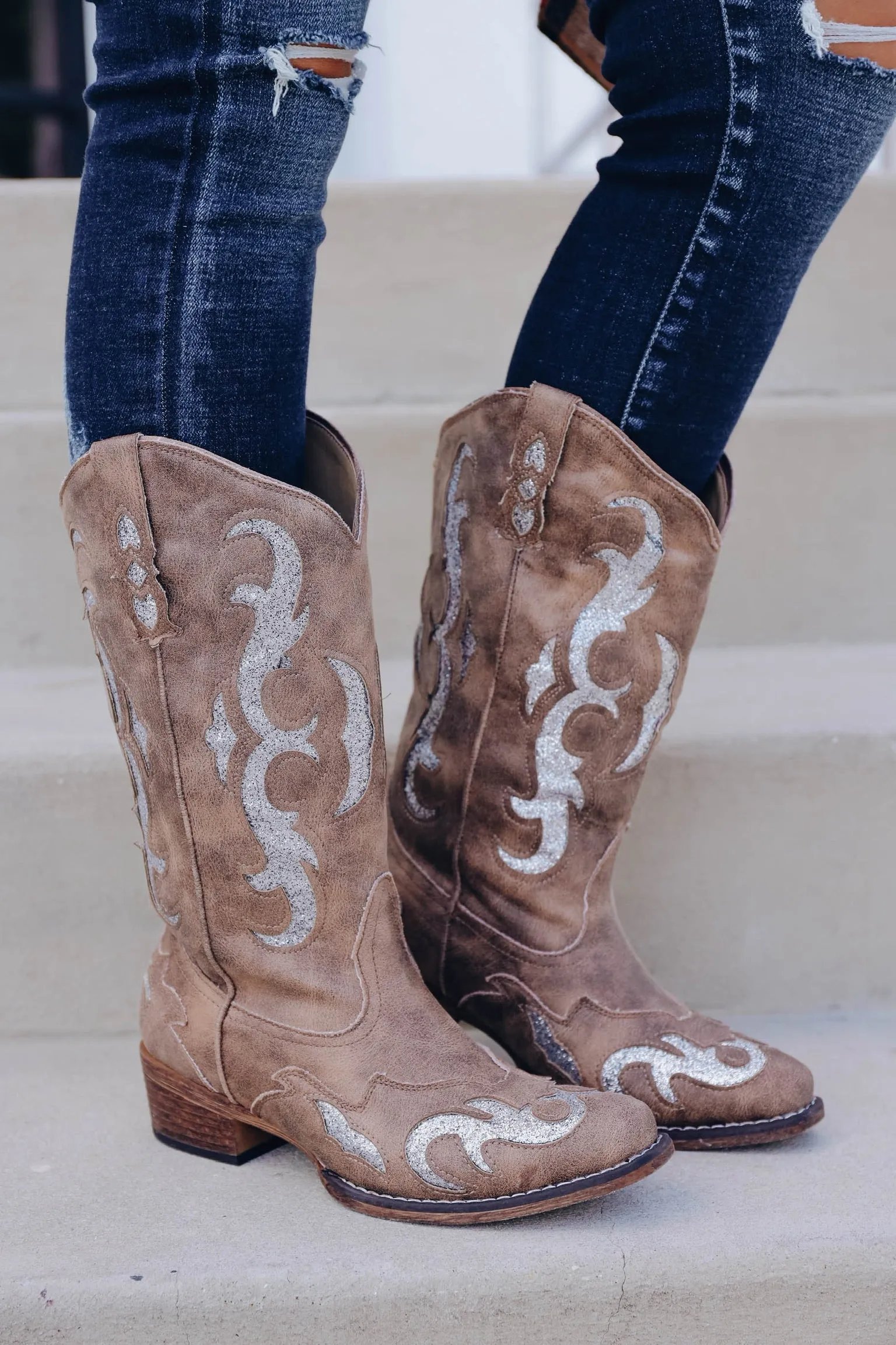 Kaylee Cowgirl Boot - Taupe