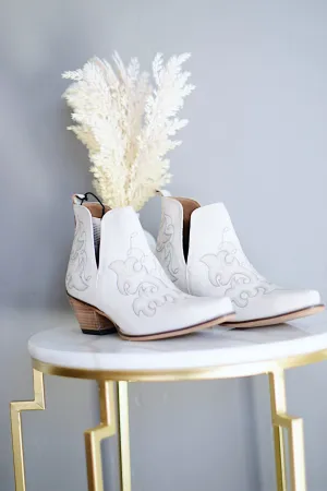 La Ponderosa Booties In Ivory Suede