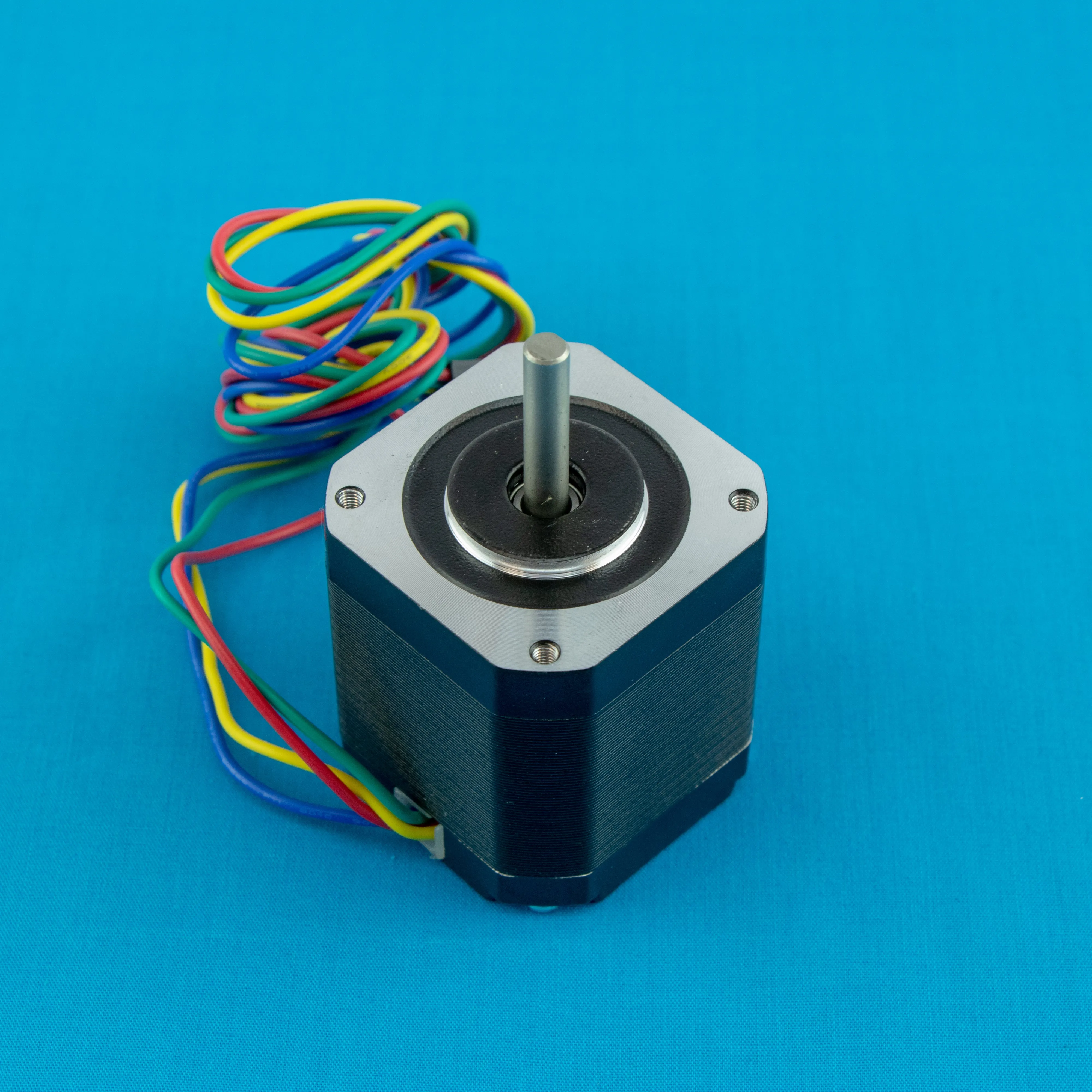 NEMA 17 Stepper Motor 76oz 2a 1.8 Deg 5mm Shaft Molex Connector