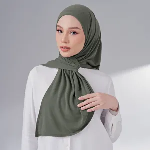 Niya in Kohl (Net)
