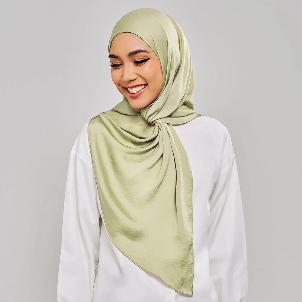 Niya Satin in Olivine