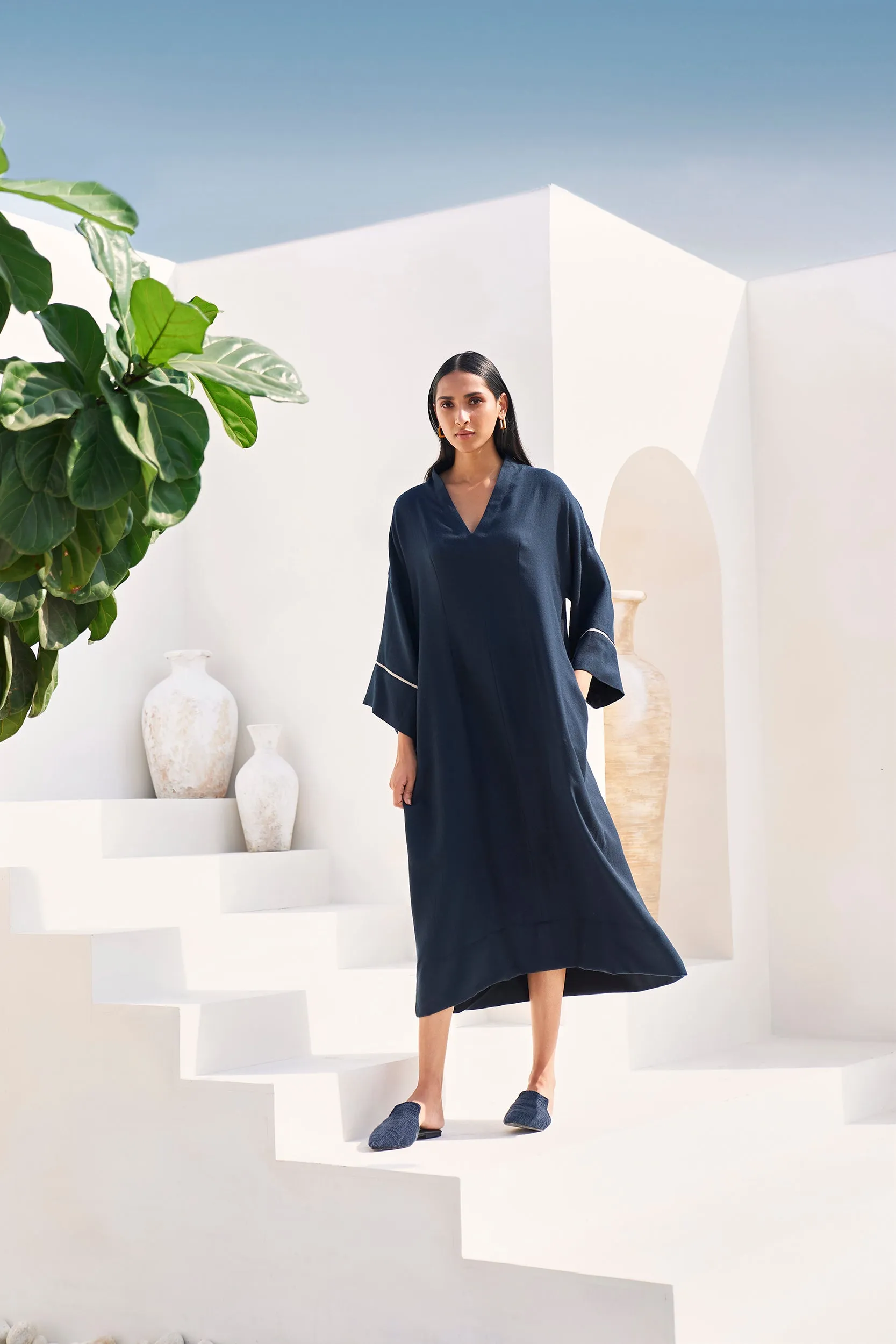 Qatar Woollen Kaftan (Night Blue)