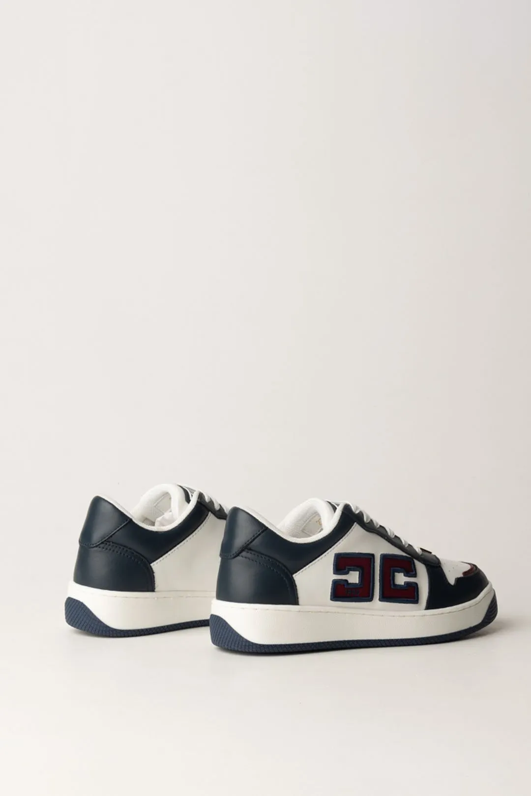 Sneakers In Pelle con Logo Doppia C
