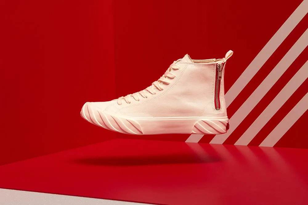 TOP Sneakers in White Carbon Coated Canvas