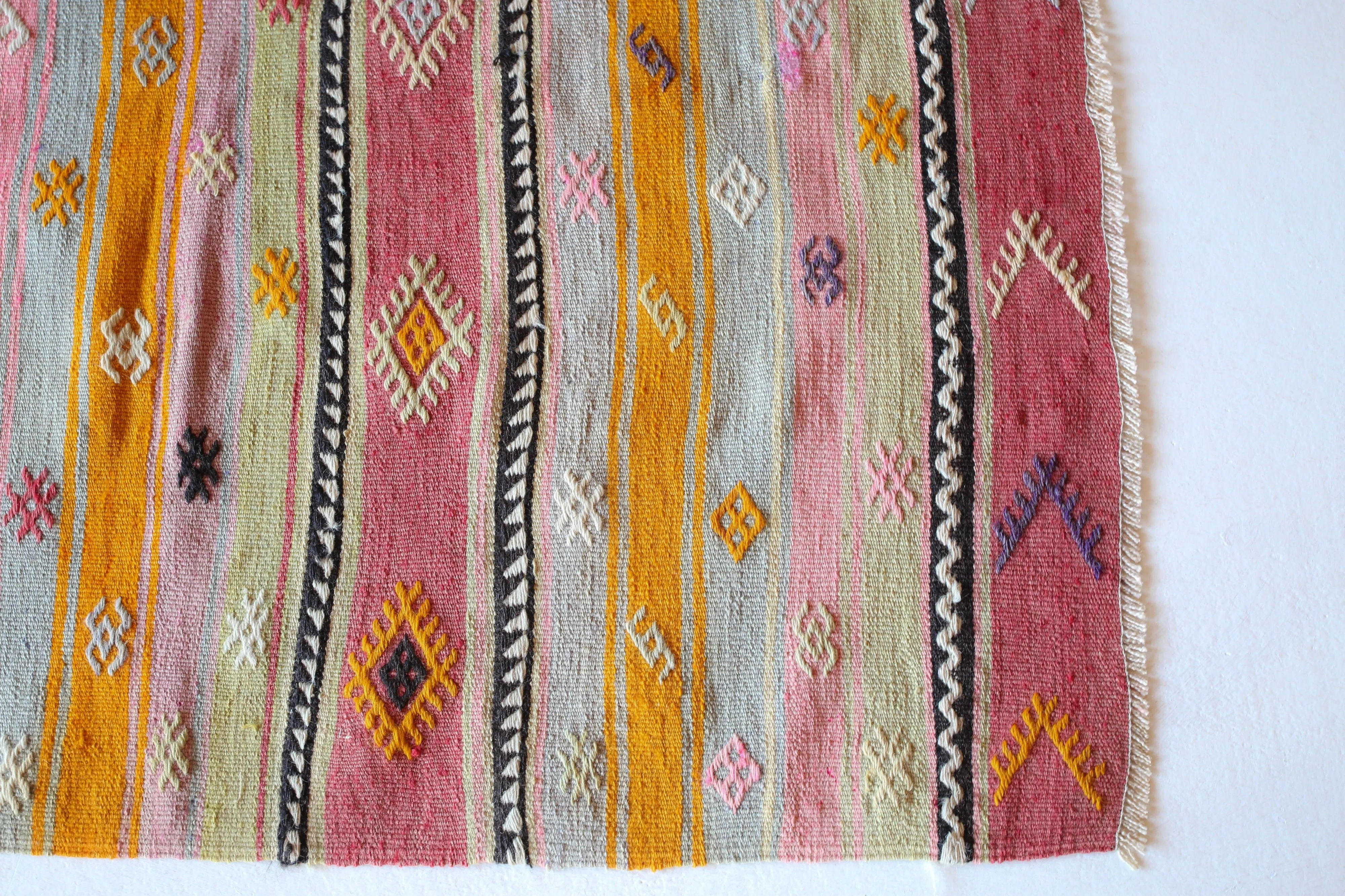 Vintage central Anatolian Kilim Rug 3'1"x4'2"