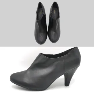WOMENS SIZE 11 - Black, Faux Leather Ankle Booties EUC B39